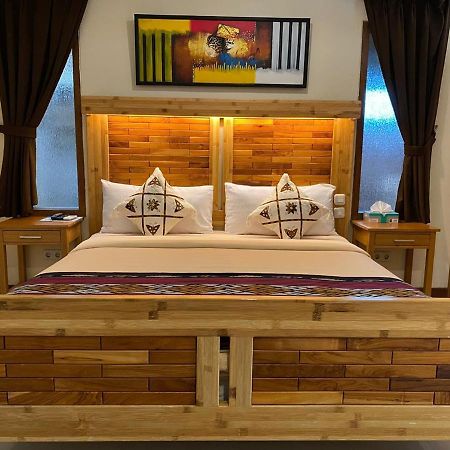 Jepara Marina Beach Bungalows Ngoại thất bức ảnh