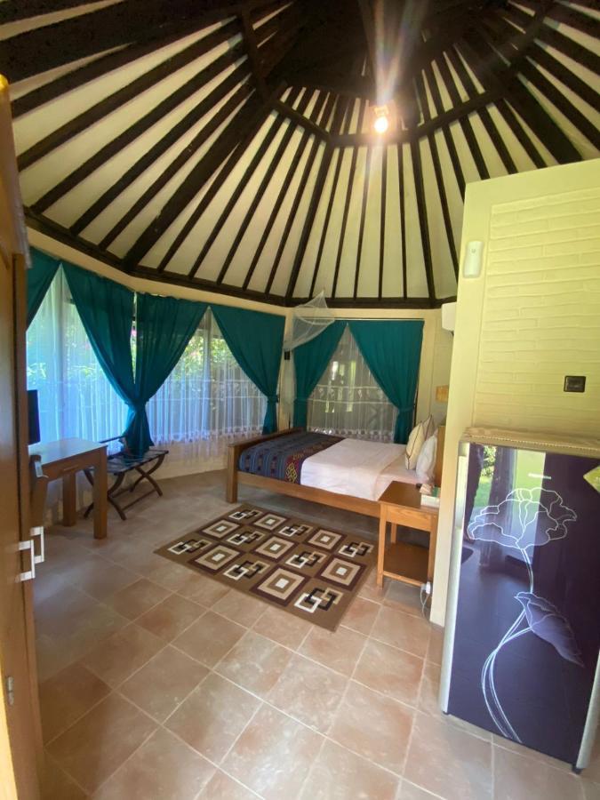Jepara Marina Beach Bungalows Ngoại thất bức ảnh