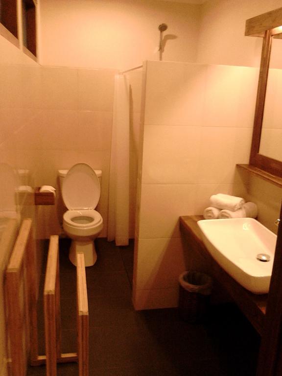 Jepara Marina Beach Bungalows Phòng bức ảnh