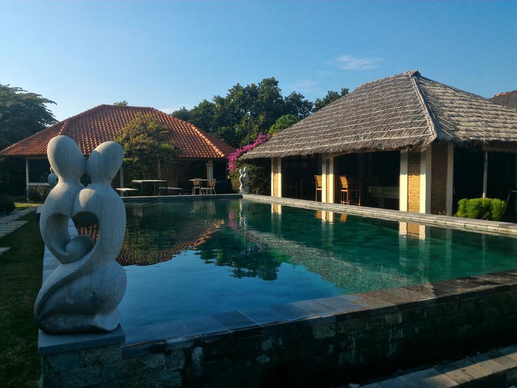 Jepara Marina Beach Bungalows Ngoại thất bức ảnh