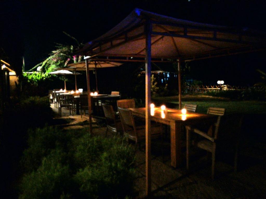 Jepara Marina Beach Bungalows Ngoại thất bức ảnh